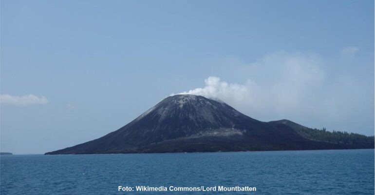 Foto anak gunung krakatau