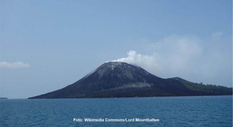 Foto anak gunung krakatau
